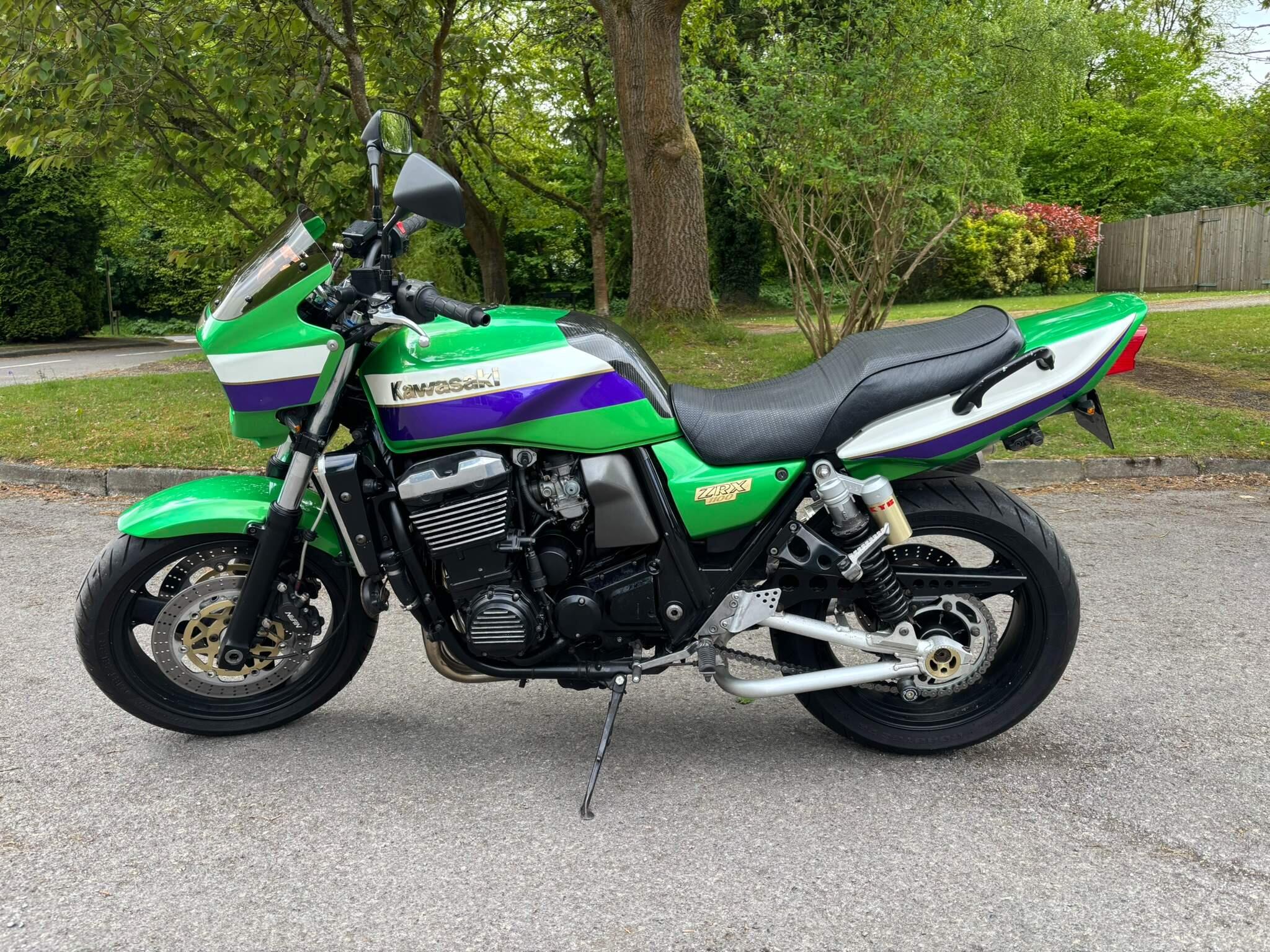 □カワサキ □KAWASAKI □ZRX1100 □zrx1100 □リアホイール □純正